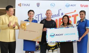 21 millionth visitor of Thailand in 2015_02_500x300