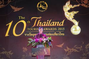 Thailand-Tourism-Awards-2015_Minister_500x300