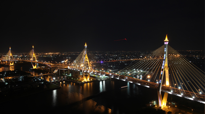Thailand extends visa fee waiver scheme for tourists from 21 countries_Bhumibol Bridge, Bangkok