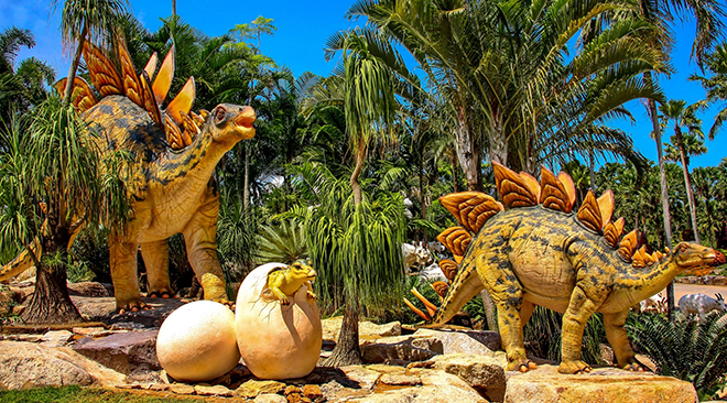 Dinosaur Valley comes to NongNooch Pattaya Garden