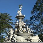 Dugong Fountain Circle, Trang