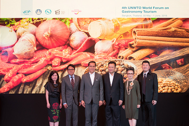 From left Ms. Jarumon Vanichsuvan, Director of Institute for Agricultural Product Innovation, Department of Foreign Trade, Ministry of Commerce. Mr. Tanes Petsuwan, TAT Deputy Governor for Marketing Communications. H.E. Mr. Weerasak Kowsurat, Thailand’s Minister of Tourism and Sports. Mr. Yuthasak Supasorn, TAT Governor. Mrs. Srisuda Wananpinyosak, TAT Deputy Governor for International Marketing – Europe, Africa, Middle East and Americas and Mr. Santi Chudintra, TAT Deputy Governor for International Marketing (Asia and South Pacific)