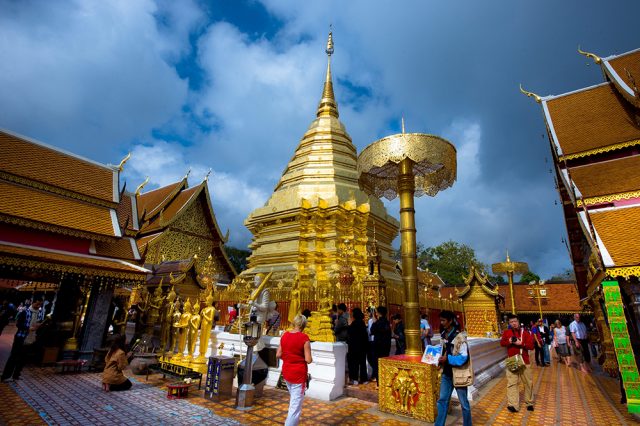 Observing temple and sacred site etiquette while in Thailand - TAT Newsroom