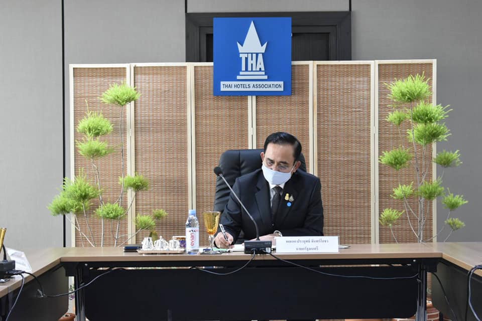 Thai Prime Minister personally discusses COVID-19 remedial actions with Thai tourism industry