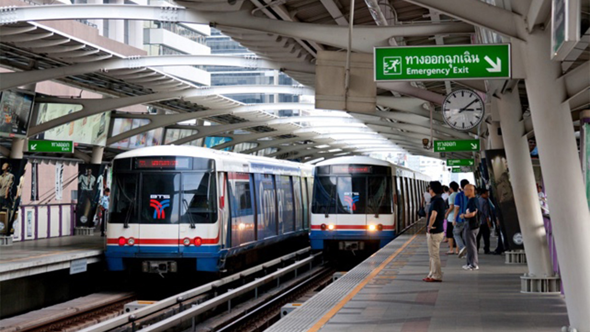 Bangkok’s mass transit systems resume normal operating hours