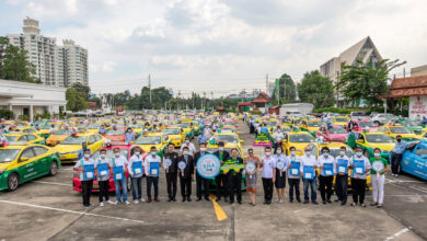 TAT and Grab Taxi organize public taxi cleaning activities to promote safety standards