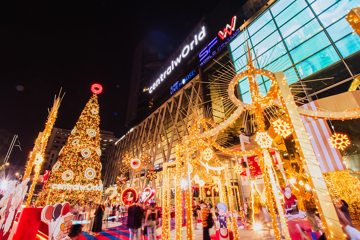 Annual Christmas lights turn Bangkok into a festive shopping and ...