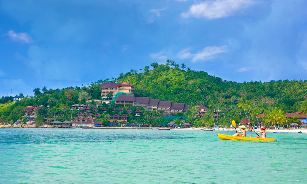 Catch the weekday group discount on ferry travel to Ko Samui, Ko Tao, and Ko Phangan