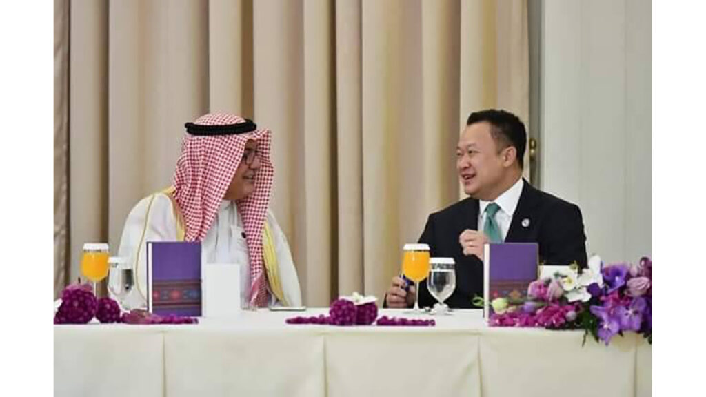 Saudi Crown Prince and PM meets Thai PM on the sidelines of APEC Summit 2022 in Bangkok