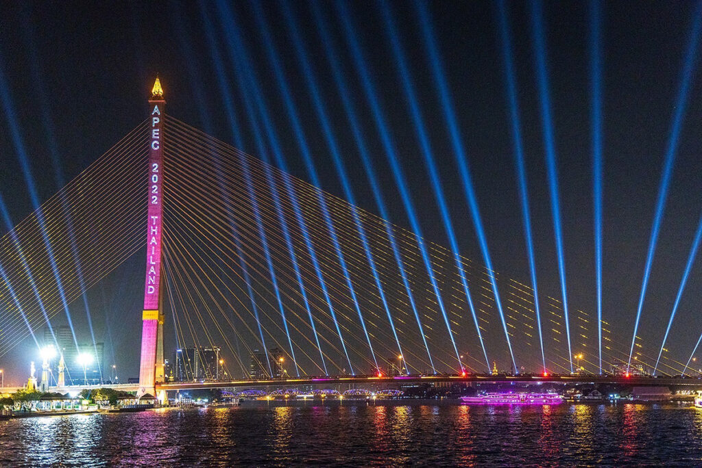 ‘Vijit Chao Phraya’ lighting extravaganza opens in Bangkok to great fanfare