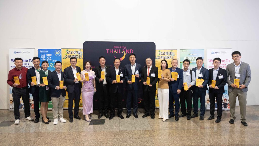 Thailand welcomes first tour groups from China
