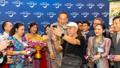 Thai PM chairs special airport welcome for Chinese and Kazakhstani tourists