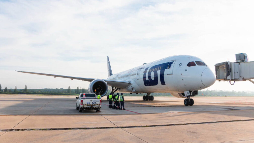 TAT Welcomes LOT Polish Airlines’ First Warsaw-Krabi Charter Flight