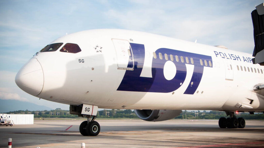 TAT Welcomes LOT Polish Airlines’ First Warsaw-Krabi Charter Flight